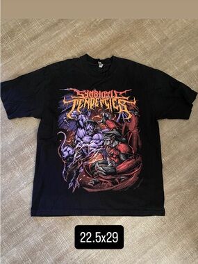 Symbiotic tendencies gargoyles men’s large black tee